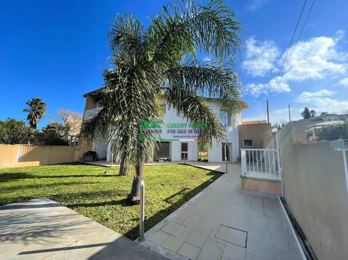 Image No.25-3 Bed Villa for sale