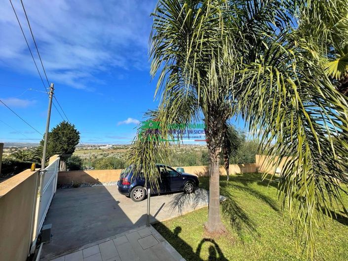 Image No.29-3 Bed Villa for sale