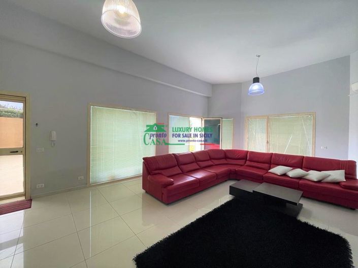 Image No.4-3 Bed Villa for sale