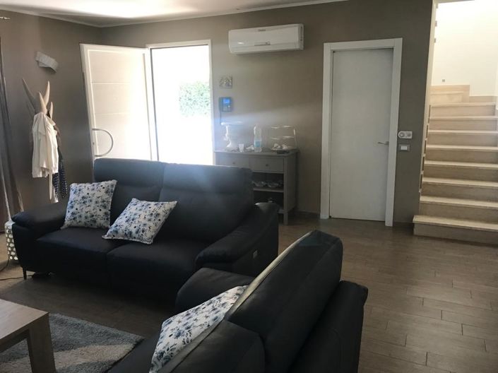 Image No.10-3 Bed Villa for sale