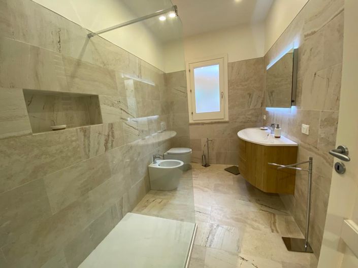 Image No.18-3 Bed Villa for sale