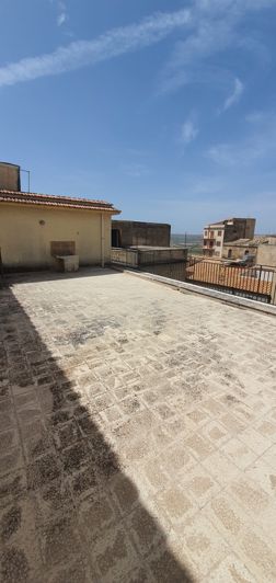 Image No.29-4 Bed House for sale