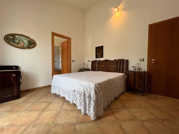 Image No.13-3 Bed Villa for sale