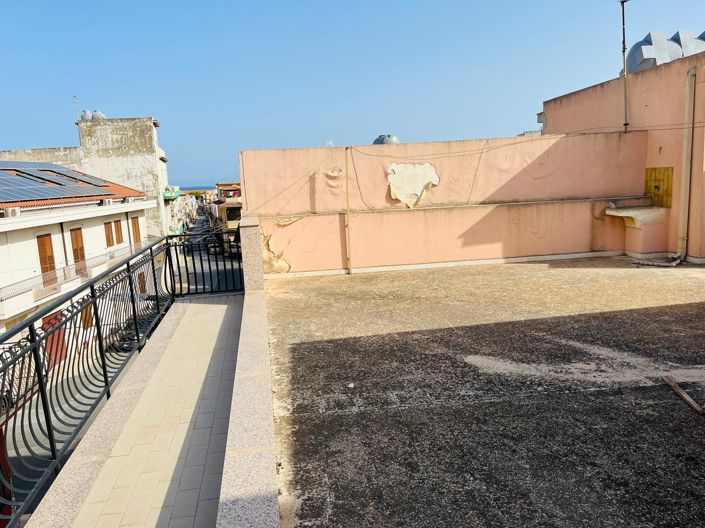 Image No.28-4 Bed Apartment for sale