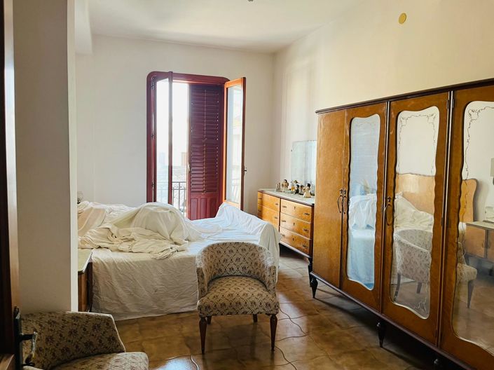 Image No.6-4 Bed Apartment for sale