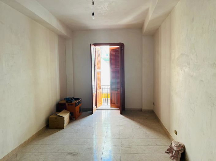 Image No.7-4 Bed Apartment for sale