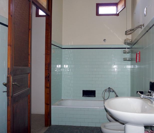 Image No.2-7 Bed Apartment for sale