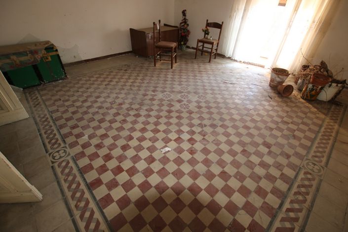 Image No.8-2 Bed House for sale