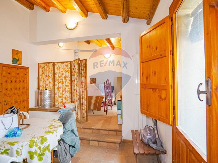 Image No.5-1 Bed House for sale