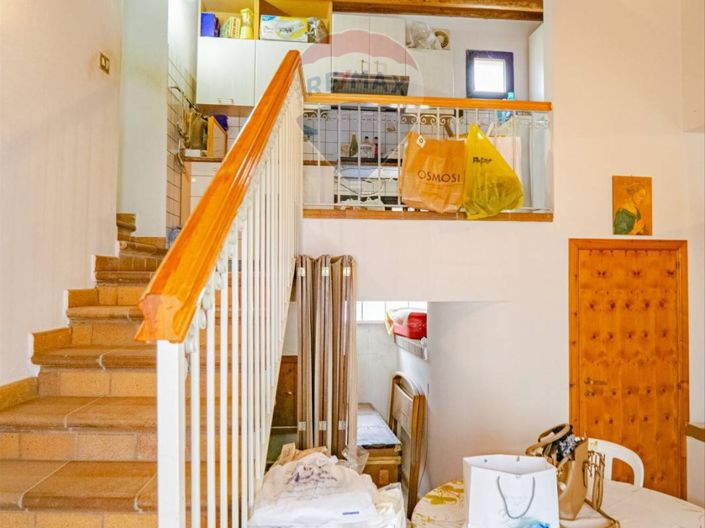 Image No.8-1 Bed House for sale