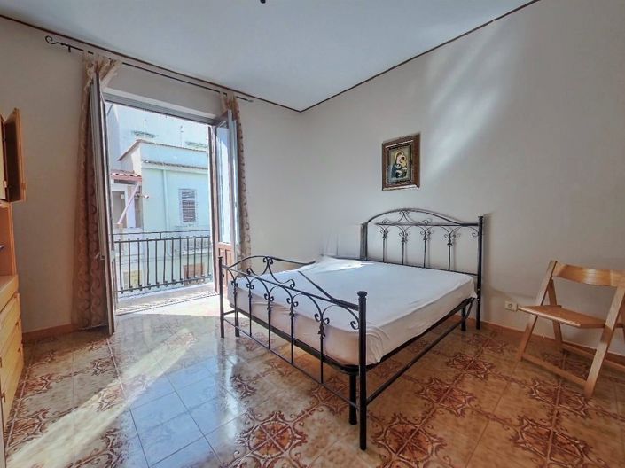 Image No.7-4 Bed House for sale