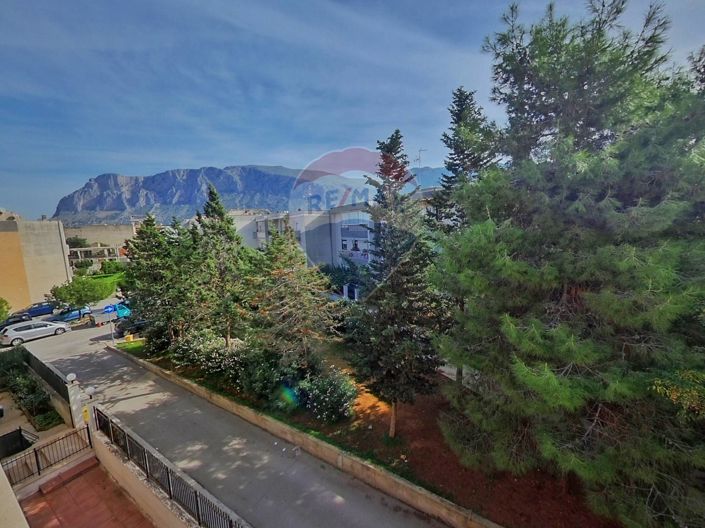 Image No.27-2 Bed Apartment for sale