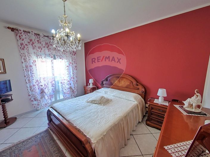 Image No.28-2 Bed Apartment for sale