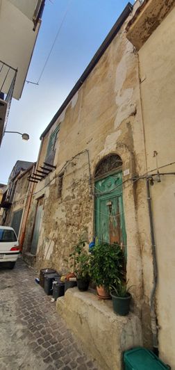 Image No.2-2 Bed House for sale