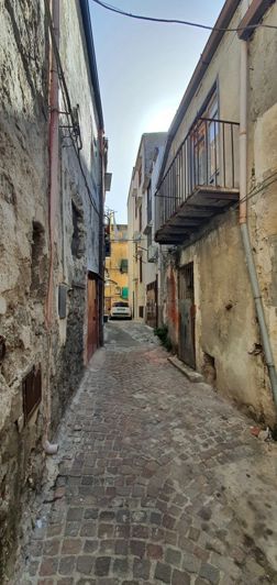 Image No.5-2 Bed House for sale