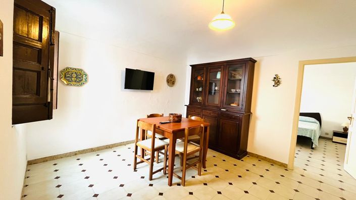 Image No.17-3 Bed House for sale