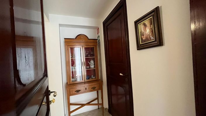 Image No.32-3 Bed House for sale