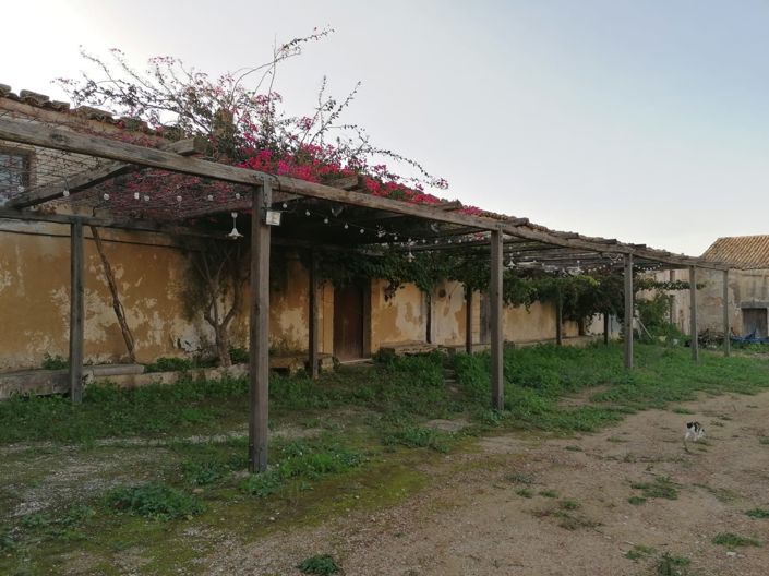 Image No.5-46 Bed Property for sale