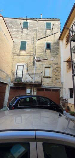 Image No.6-2 Bed House for sale