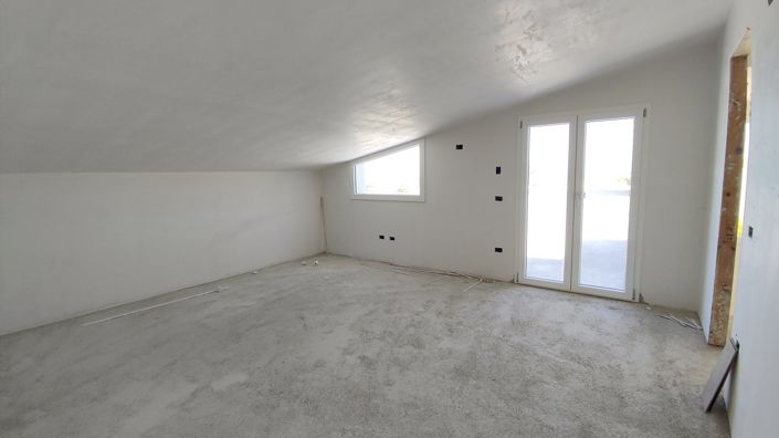 Image No.15-4 Bed Villa for sale