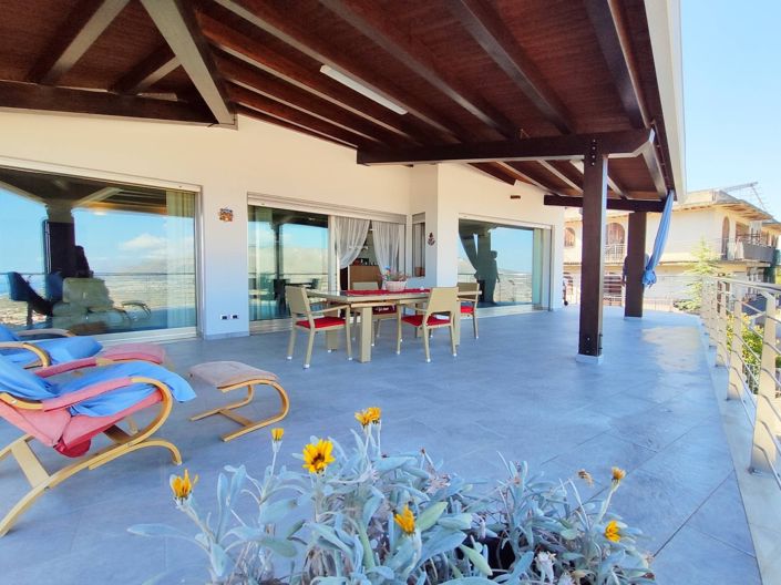 Image No.11-2 Bed Villa for sale