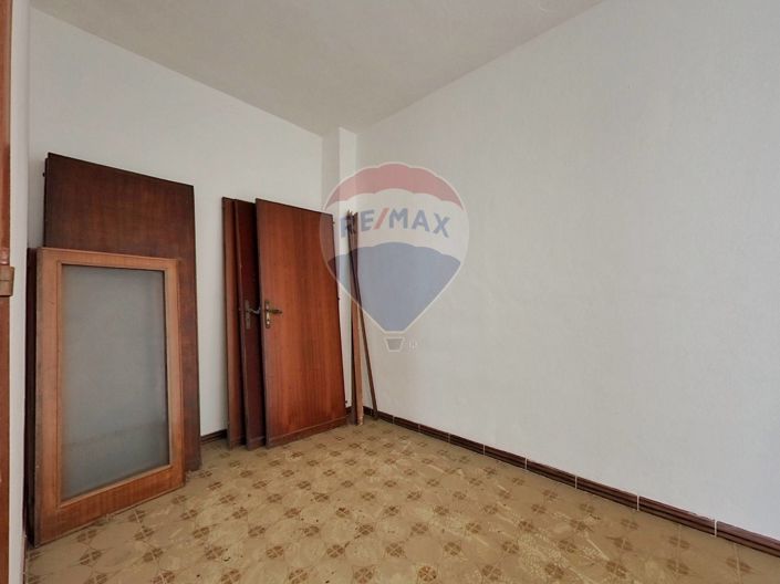 Image No.23-2 Bed Apartment for sale