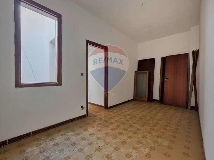 Image No.25-2 Bed Apartment for sale