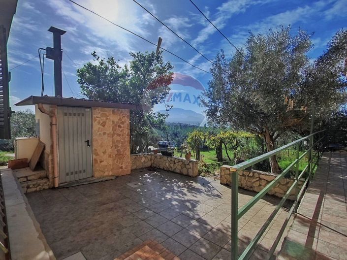 Image No.3-4 Bed Villa for sale