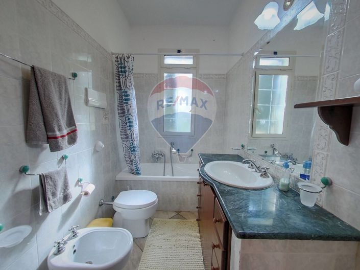 Image No.36-4 Bed Villa for sale