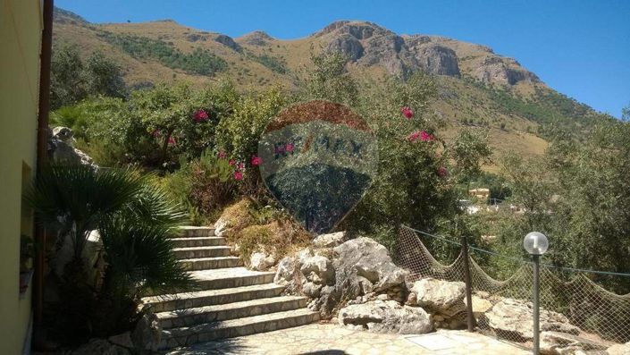 Image No.12-16 Bed Apartment for sale