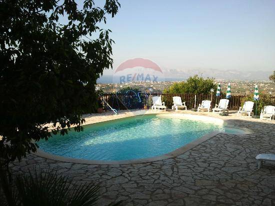 Image No.16-16 Bed Apartment for sale