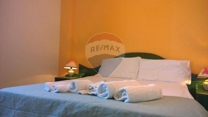 Image No.5-16 Bed Apartment for sale