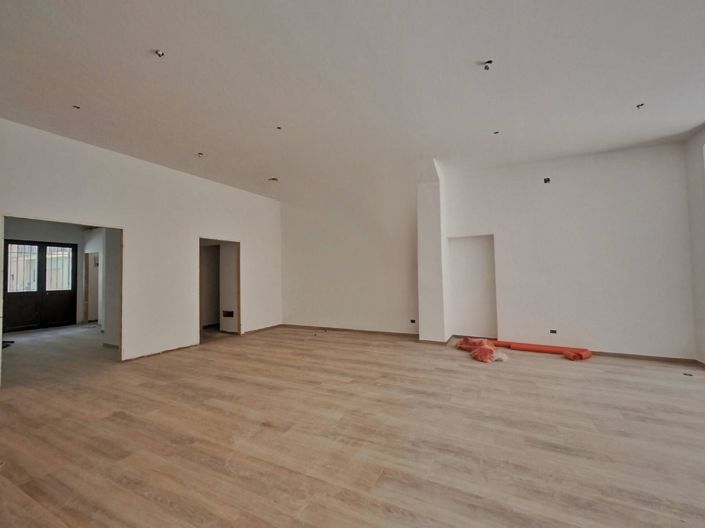 Image No.13-25 Bed Apartment for sale