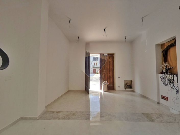 Image No.26-25 Bed Apartment for sale