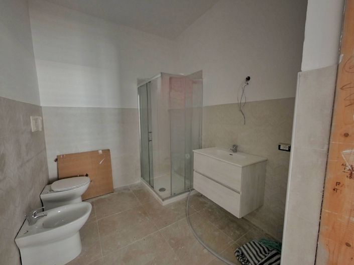 Image No.37-25 Bed Apartment for sale