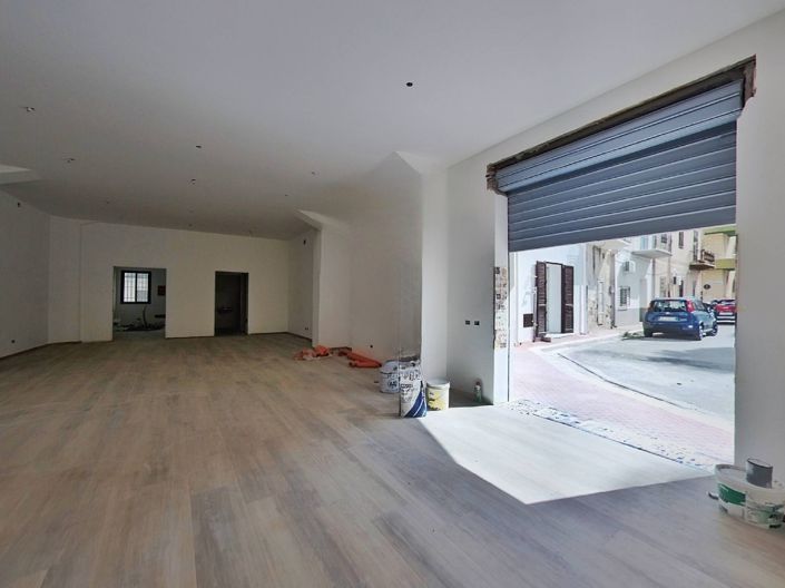 Image No.9-25 Bed Apartment for sale