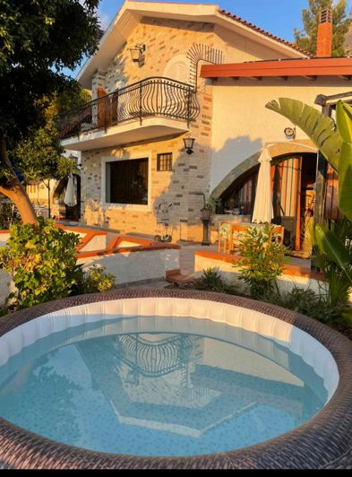 Image No.17-5 Bed Villa for sale