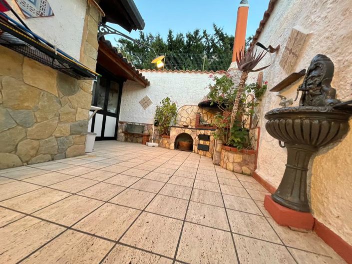 Image No.29-5 Bed Villa for sale