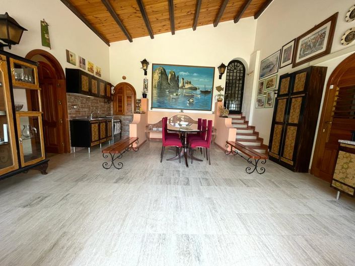 Image No.3-5 Bed Villa for sale