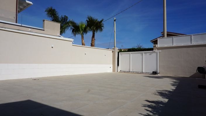 Image No.25-3 Bed Villa for sale