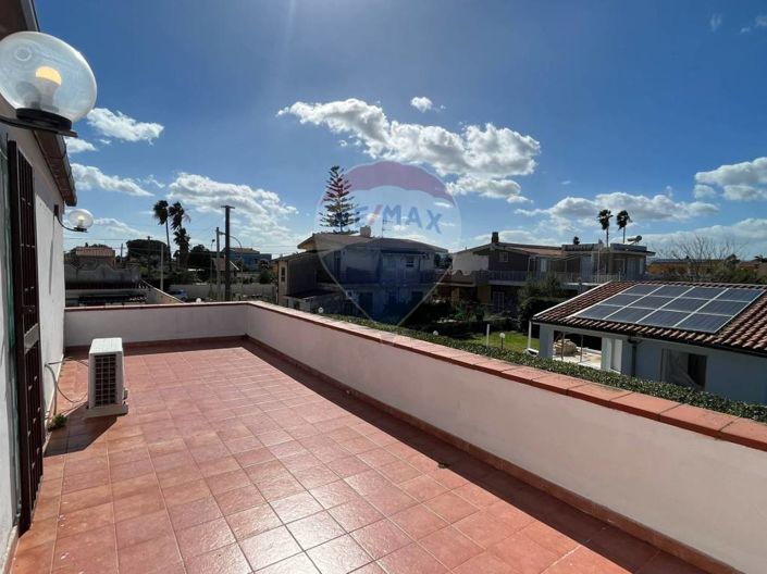 Image No.28-4 Bed Villa for sale