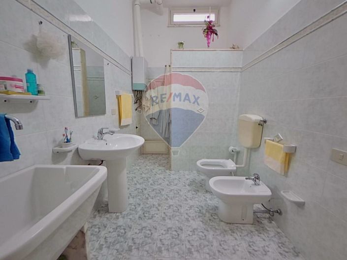 Image No.14-3 Bed Villa for sale