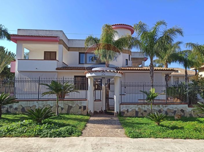 Image No.2-3 Bed Villa for sale