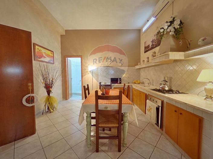 Image No.8-3 Bed Villa for sale