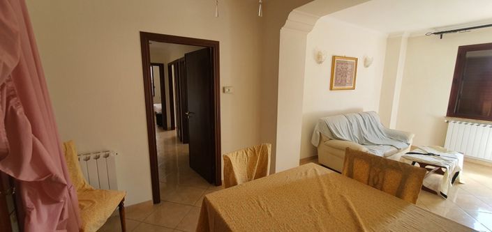 Image No.10-6 Bed House for sale