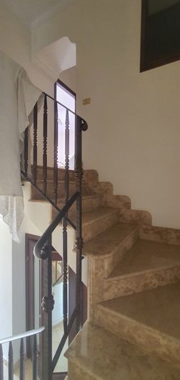 Image No.17-6 Bed House for sale