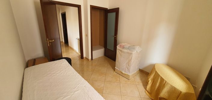 Image No.34-6 Bed House for sale