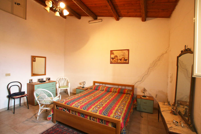 Image No.11-8 Bed House for sale