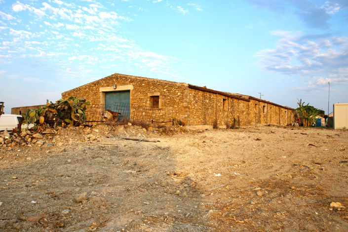 Image No.28-8 Bed House for sale