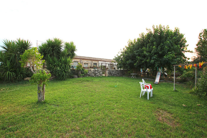 Image No.46-8 Bed House for sale